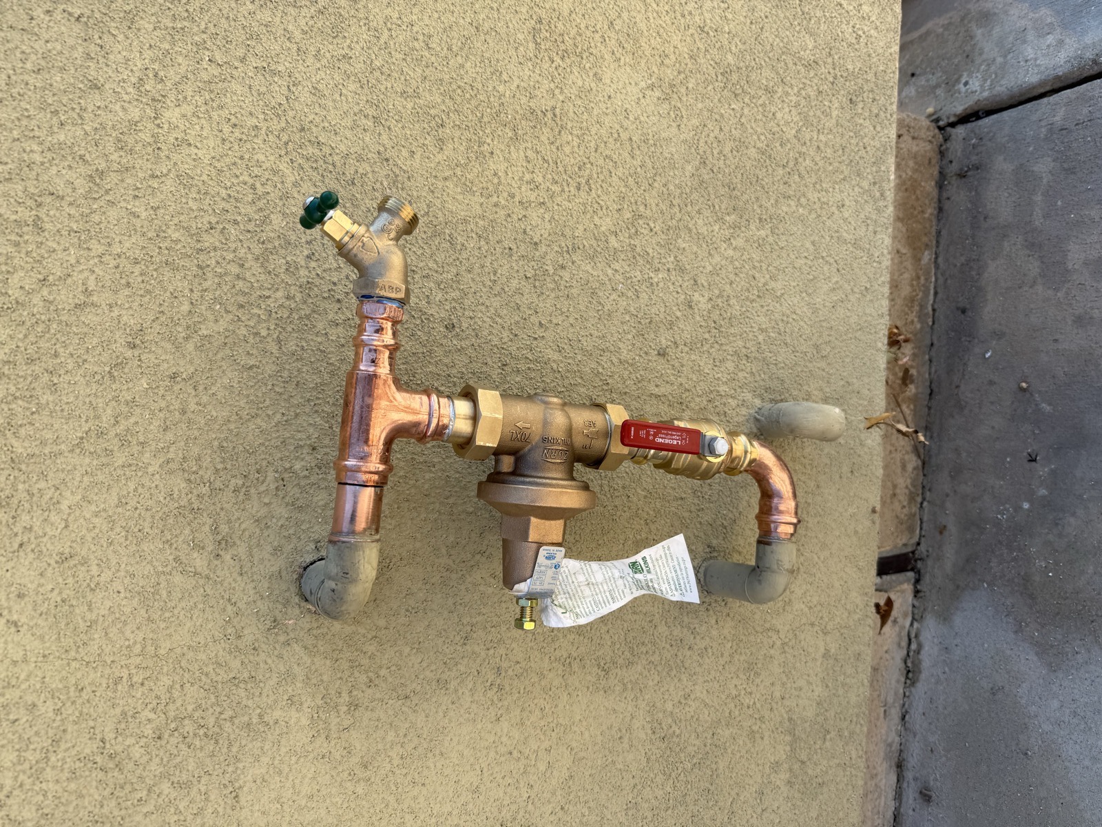 Backflow preventer and pressure regulator installation